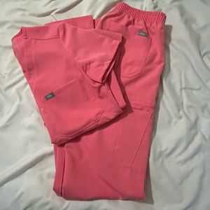 Figs neon pink scrub set